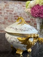izsmalcināta porcelāna terīne ar ļoti bagātīgu zeltījumu, vidēji liela izmēra (7219) - Image 2