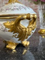 izsmalcināta porcelāna terīne ar ļoti bagātīgu zeltījumu, vidēji liela izmēra (7219) - Image 5