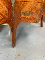 Koka kumode ar 2 atvilknēm, marmora virsmu un bronzas detaļām(2665) - Image 18