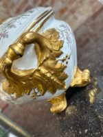 izsmalcināta porcelāna terīne ar ļoti bagātīgu zeltījumu, vidēji liela izmēra (7219) - Image 9