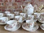 Antīka porcelāna tējas un kafijas servīze 16 personām ar divu veidu tasītēm (Antiquarian Porcelain Tea & Coffee Service for 16 Persons) (5603) - Image 4
