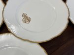 Porcelāna Šķīvji ar Zelta Krāsas Iniciāļiem un Maliņu (4222) - Image 8