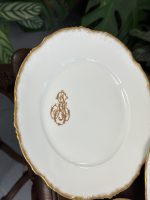 Porcelāna Šķīvji ar Zelta Krāsas Iniciāļiem un Maliņu (4222) - Image 9