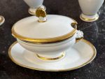 6 priekšmetu porcelāna komplekts ar zelta krāsas detalizāciju, 2 kafijas/tējas kannas, 2gab piena krūzes, mērces trauks un neliels trauciņš (7218) - Image 12