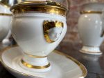 6 priekšmetu porcelāna komplekts ar zelta krāsas detalizāciju, 2 kafijas/tējas kannas, 2gab piena krūzes, mērces trauks un neliels trauciņš (7218) - Image 11