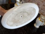 6 priekšmetu porcelāna komplekts ar zelta krāsas detalizāciju, 2 kafijas/tējas kannas, 2gab piena krūzes, mērces trauks un neliels trauciņš (7218) - Image 21