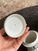 maza izmēra porcelāna trauks ar vāku, balts ar zelta krāsas akcentiem (7241) - Image 9