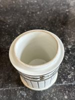 maza izmēra porcelāna trauks ar vāku, balts ar zelta krāsas akcentiem (7241) - Image 10