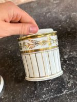 maza izmēra porcelāna trauks ar vāku, balts ar zelta krāsas akcentiem (7241) - Image 6