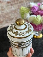 maza izmēra porcelāna trauks ar vāku, balts ar zelta krāsas akcentiem (7241) - Image 5