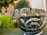 Majolica Kašpo ar Putto, Lauvas Maskaroniem un Akantus Vijumiem — Historicisms, Francija/Vācija, ap 1870.–1900. (2722) - Image 8