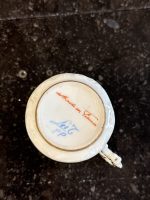 Antīka franču porcelāna tasīte ar apakštasīti — Luija XVI stilā (Antique French Porcelain Cup and Saucer in Louis XVI Style) (6889) - Image 10