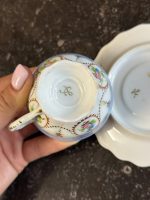 izsmalcināta porcelāna krūzīte un apakštasīte (6890) - Image 11