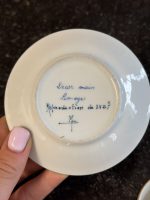 izsmalcināta porcelāna krūzīte un apakštasīte (6891) - Image 12