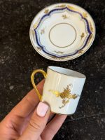 izsmalcināta porcelāna krūzīte un apakštasīte (6891) - Image 7