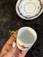 izsmalcināta porcelāna krūzīte un apakštasīte (6891) - Image 9