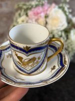 izsmalcināta porcelāna krūzīte un apakštasīte (6891) - Image 4