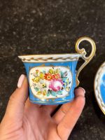 Antīka porcelāna krūzīte ar apakštasīti — Sevras stilā (Antique Blue Porcelain Cup and Saucer in Sèvres Style) (6883) - Image 4