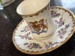 Antīka porcelāna krūzīte ar ģerboni un reljefa dekoru (Antique Armorial Cup & Saucer) (6893) - Image 7