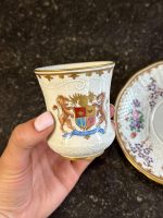 Antīka porcelāna krūzīte ar ģerboni un reljefa dekoru (Antique Armorial Cup & Saucer) (6893) - Image 3