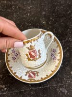 Antīka franču porcelāna tasīte ar apakštasīti — Renesanses stilā (Antique French Porcelain Cup and Saucer in Renaissance Style) (6892) - Image 6