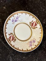 Antīka franču porcelāna tasīte ar apakštasīti — Renesanses stilā (Antique French Porcelain Cup and Saucer in Renaissance Style) (6892) - Image 7