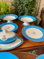 Antīks Francijas porcelāna komplekts ar zilu apmali un monogrammu — V. Etienne (Antique French porcelain set with blue border and gold monogram) (2802) - Image 8