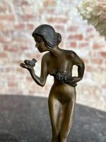 Woman's figure with stone base, heavy, small size (7134) - Image 5