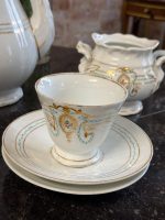 Antīka porcelāna tējas un kafijas servīze 7 personām ar zeltījumu — historisma stilā (Antique Porcelain Tea and Coffee Set for 7 Persons in Historicist Style) (6915) - Image 11