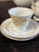 Antīka porcelāna tējas un kafijas servīze 7 personām ar zeltījumu — historisma stilā (Antique Porcelain Tea and Coffee Set for 7 Persons in Historicist Style) (6915) - Image 13
