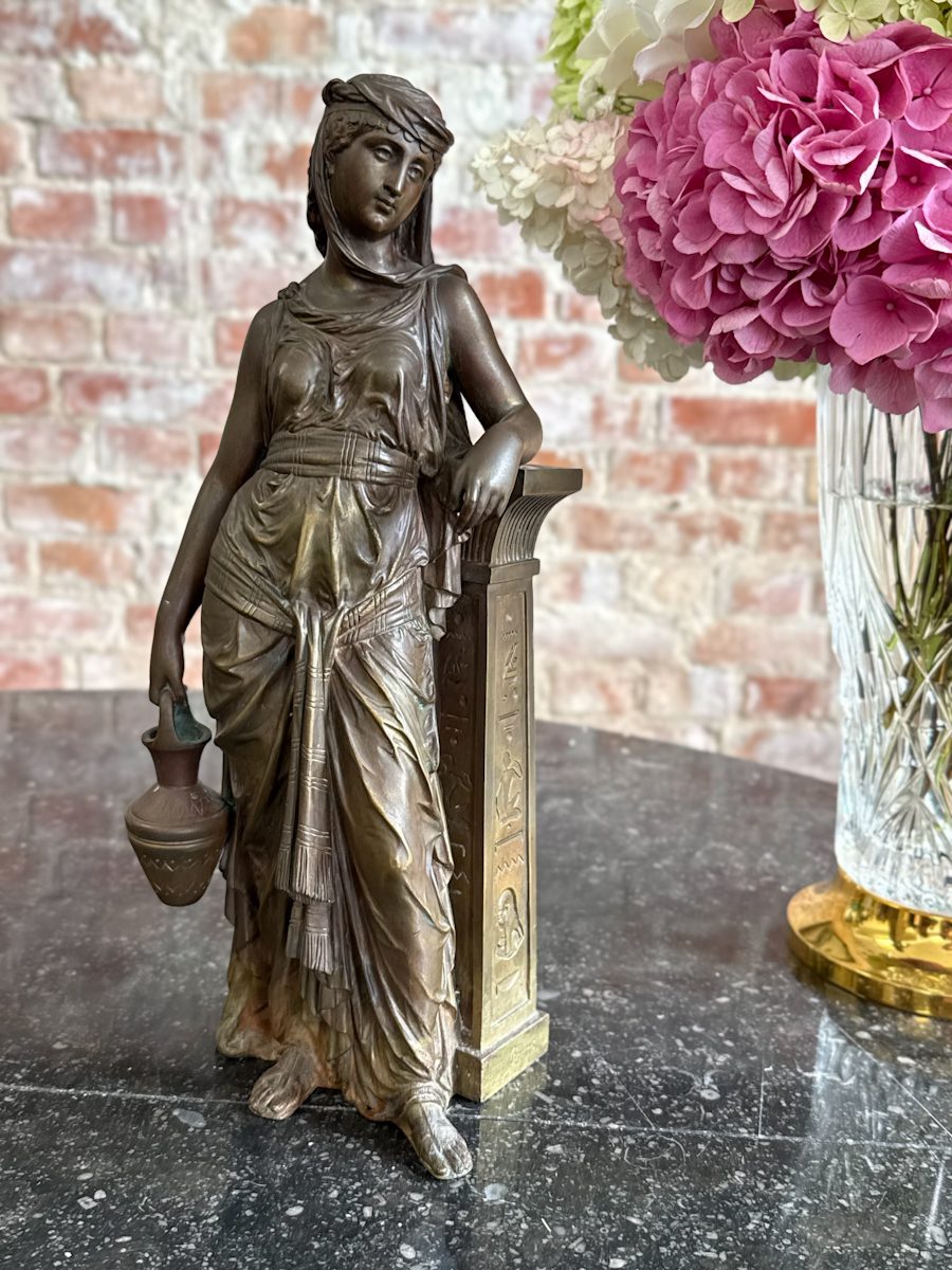 Figurine féminine, lourde, petite taille (7135) – Image 1