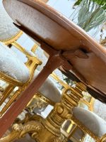 Autentisks franču bistro galdiņš ar čuguna kāju un koka virsmu — klasiskā stilā, (Authentic French Bistro Table with Cast Iron Base and Wooden Top) (6619) - Image 10