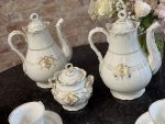 Antīka porcelāna tējas un kafijas servīze 7 personām ar zeltījumu — historisma stilā (Antique Porcelain Tea and Coffee Set for 7 Persons in Historicist Style) (6915) - Image 2