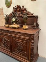 Monumental Oak Sideboard with Figural Carvings – Female Figures, Angels, Animals—Neo-Renaissance, Belgium, 19th Century - Image 3