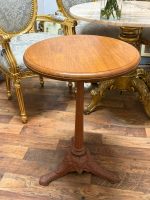 Autentisks franču bistro galdiņš ar čuguna kāju un koka virsmu — klasiskā stilā, (Authentic French Bistro Table with Cast Iron Base and Wooden Top) (6619) - Image 4