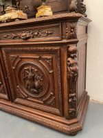 Monumental Oak Sideboard with Figural Carvings – Female Figures, Angels, Animals—Neo-Renaissance, Belgium, 19th Century - Image 4