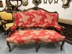 Luksuriøs sofa med udskåret englehoved, mellemstor (4580)