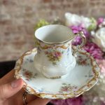 porcelāna krūzīte ar ziedu motīvu, maza izmēra (7302)