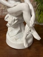 Porcelāna, sievietes figūra, vidēji maza izmēra, smaga (6274) - Image 7