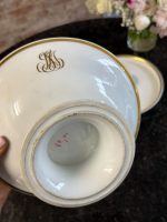 Antīks divstāvīgs un divdaļīgs porcelāna trauks ar iniciāļiem - Ampīra stilā (Antique two tier porcelain compote in Empire style) (6904) - Image 11