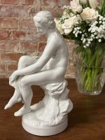 Porcelāna, sievietes figūra, vidēji maza izmēra, smaga (6274) - Image 4