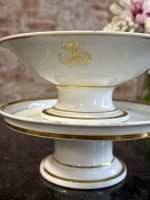 Antīks divstāvīgs un divdaļīgs porcelāna trauks ar iniciāļiem - Ampīra stilā (Antique two tier porcelain compote in Empire style) (6904) - Image 2