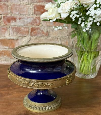 Antik koboltblå porcelænsfad med bronze - Louis XVI-stil
