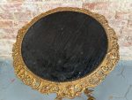 Bronzēts čuguna puķu galdiņš ar ķerubiem — Neorokoko (Antique Bronzed Cast Iron Flower Table) (5915) - Image 3