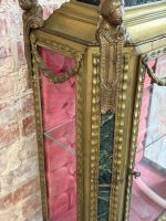 Grezna bronzas vitrīna ar sfinksām un zaļo marmoru — Napoléon III stilā (Rare Napoleon III Bronze Display Cabinet with Sphinx Mounts and Green Marble) (5787) - Image 7