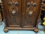 Cabinet en chêne sculpté de chimères, style Henri II, vers 1860-1890 – Image 5