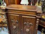 Cabinet en chêne sculpté de chimères, style Henri II, vers 1860-1890 – Image 3
