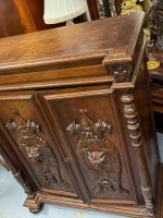 Cabinet en chêne sculpté de chimères, style Henri II, vers 1860-1890 – Image 7