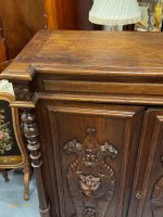 Cabinet en chêne sculpté de chimères, style Henri II, vers 1860-1890 – Image 8