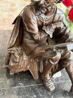 Antik metallfigur – Peter Paul Rubens med skissbok eller bok - Bild 7